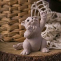 кошка-лапки-кверху